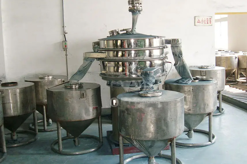 振蕩篩主要特點：換網(wǎng)容易，全封閉模式粉末不飛揚，可連續(xù)作業(yè)